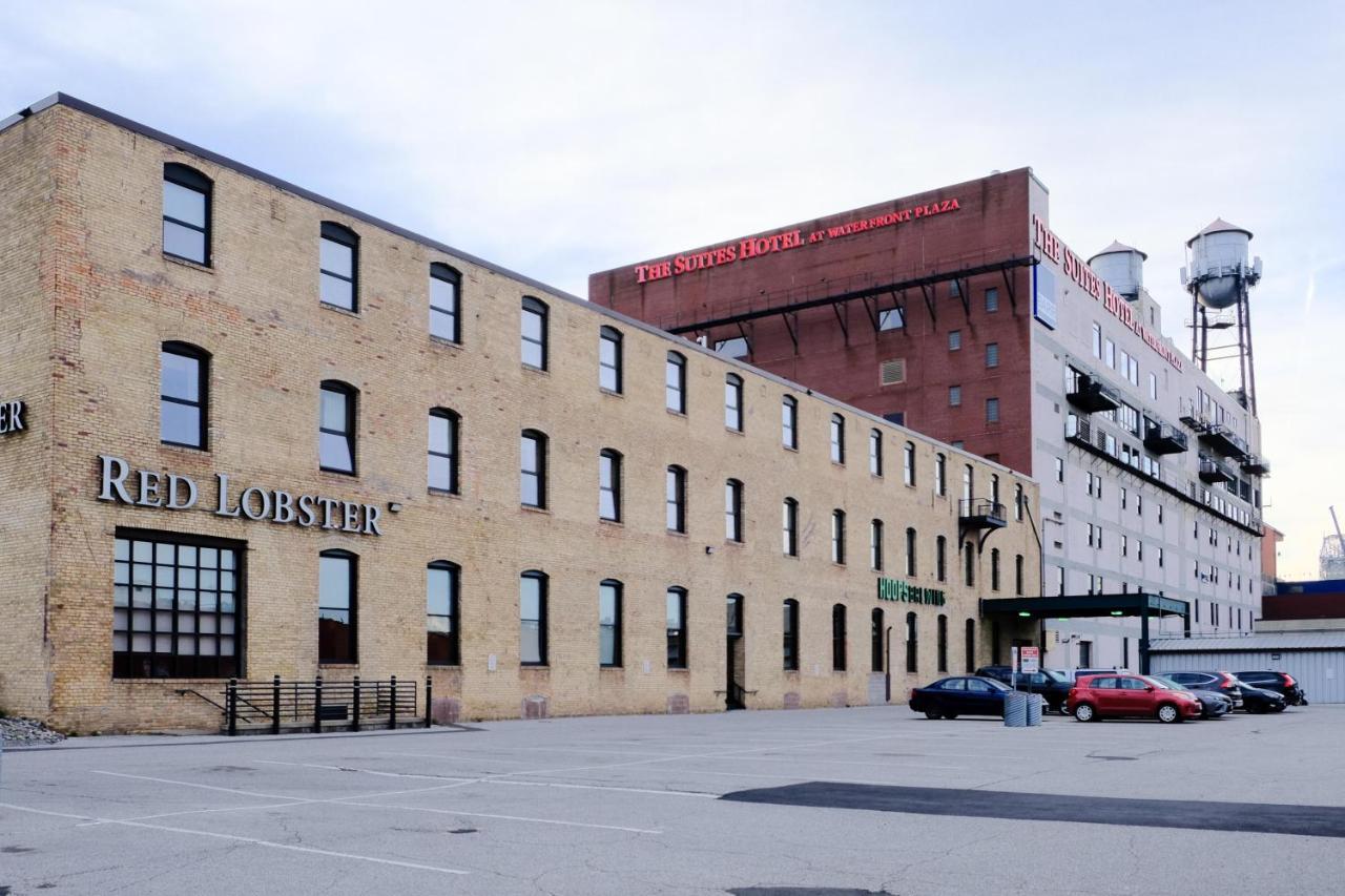Pet-Friendly Canal Park Condonear Lakewalk Pool Duluth Exterior foto